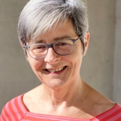 Portraitfoto Eva Jochmann